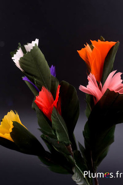 Fleurs en plumes - hauteur 30 cm - multicouleurs